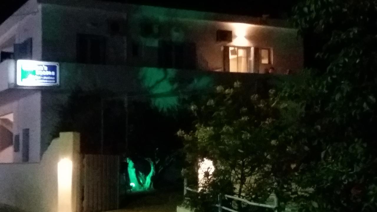 Korina'S Rooms Поллония Экстерьер фото